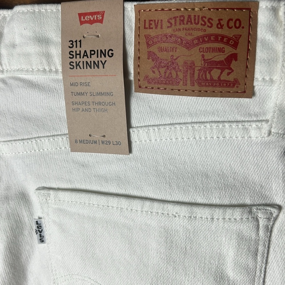NWT — Levi’s: Levi Strauss & Co. Denim Mid-Rise Shaping Skinny Jeans in White - Picture 6 of 7